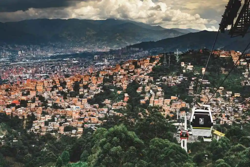 Reglas de Tráfico y Navegación en la Ciudad de la Eterna Primavera