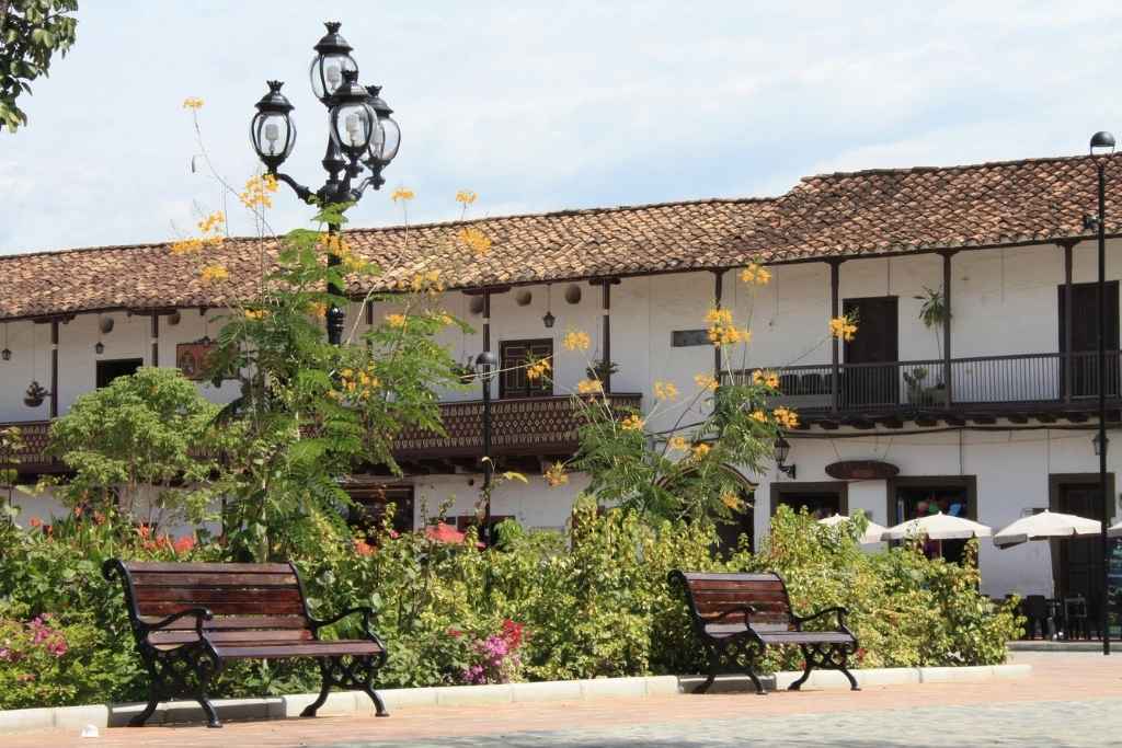 Cómo planear tu viaje de un día a Santa Fe de Antioquia (Desde Medellín)?