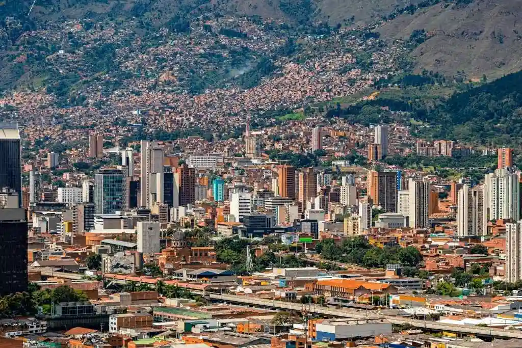 Guía práctica para conducir en la Ciudad de la Eterna Primavera