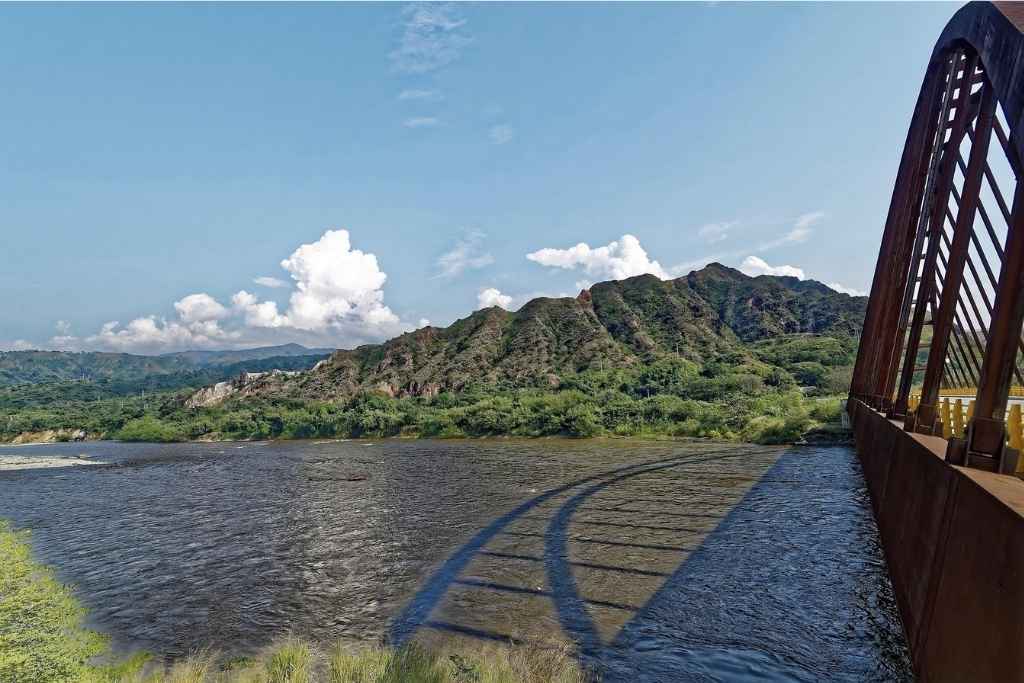  San Jerónimo: Busca el Sol en la Puerta de Oro del Occidente
