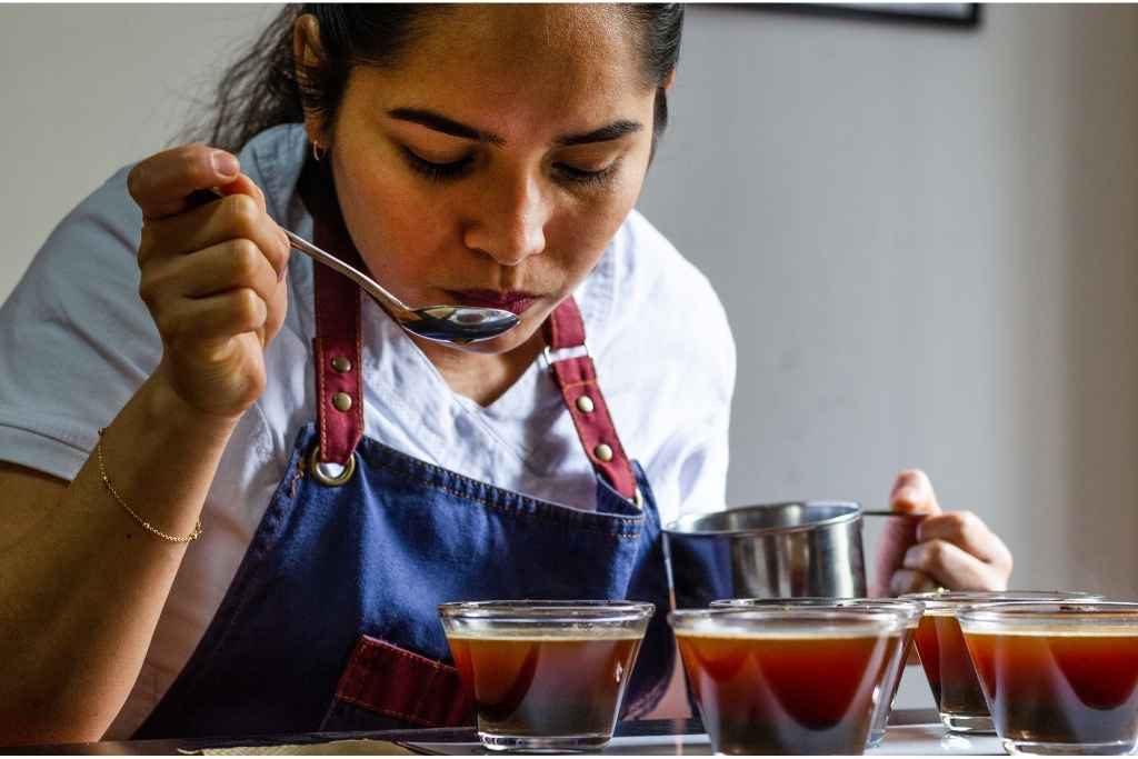 Los 3 mejores talleres de cata de café en Medellín que debes visitar