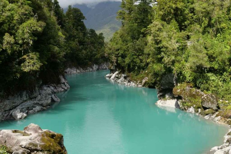 Lee más sobre el artículo Descubre Río Claro en Antioquia La Guía Definitiva para una Aventura Extrema en Auto